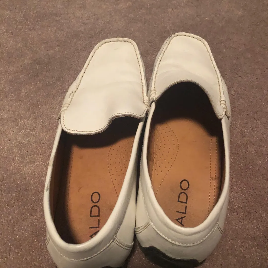 Men’s White Loafers photo 4