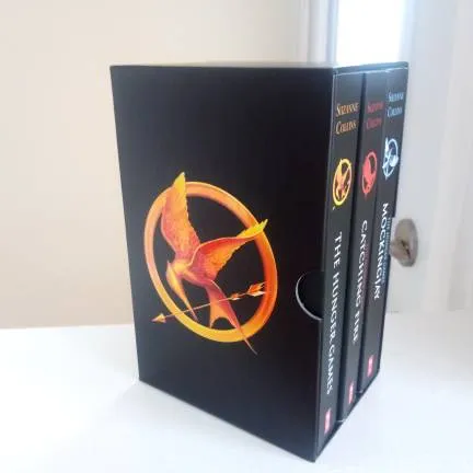 The Hunger Games Trilogy Book Box Set photo 3