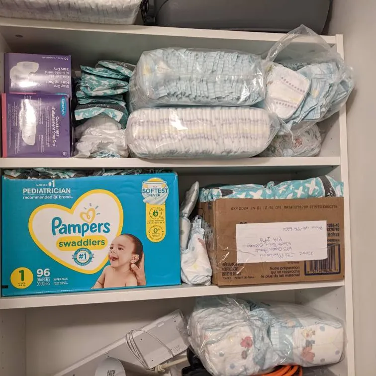 Size 1 Baby Diapers - 400+ photo 1