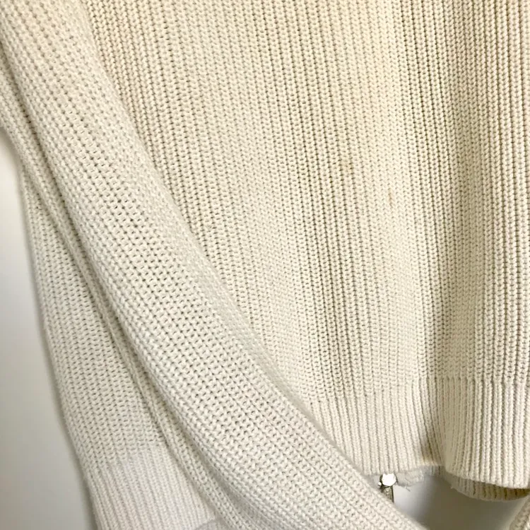White H&M Sweater With Zipper photo 5