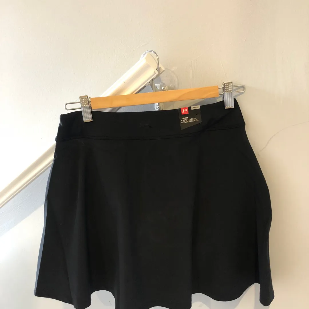 Brand New Helly Hansen Skirt/Skort photo 3