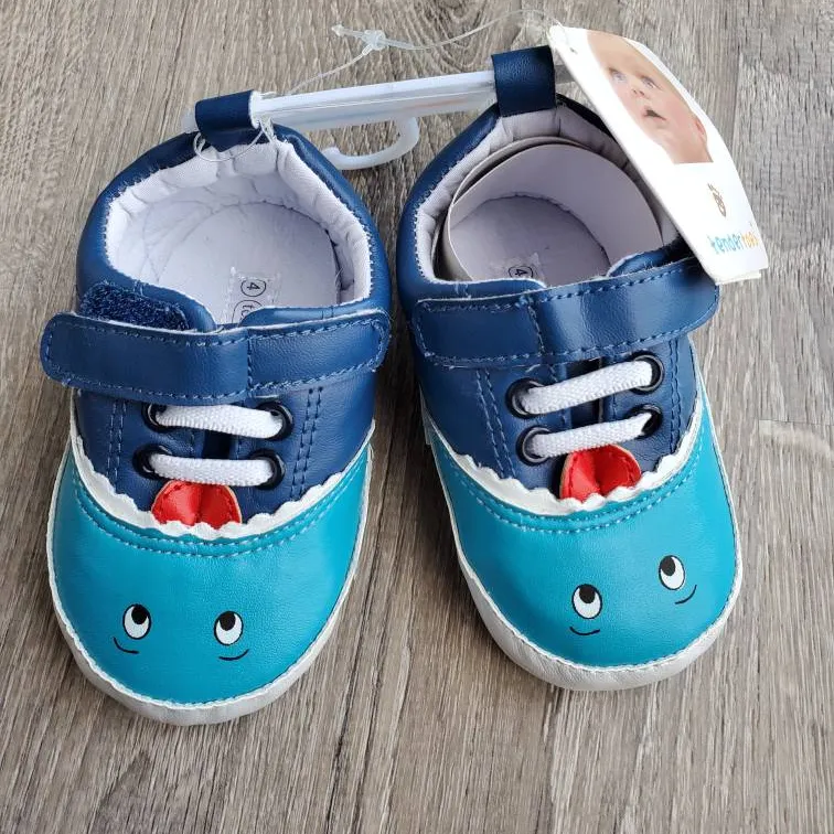 BNWT Baby Shoes Size 4 photo 1