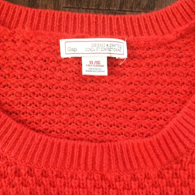 Red Gap Sweater XL (Tall) photo 3