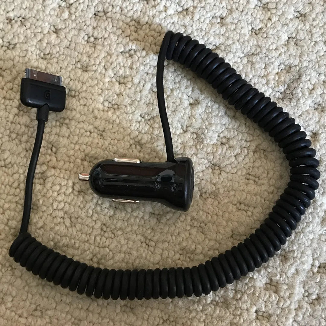 iPod/iPhone Car Charger photo 1