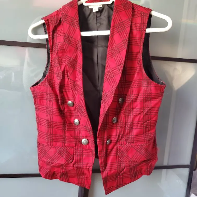 Guess Red Vest photo 1