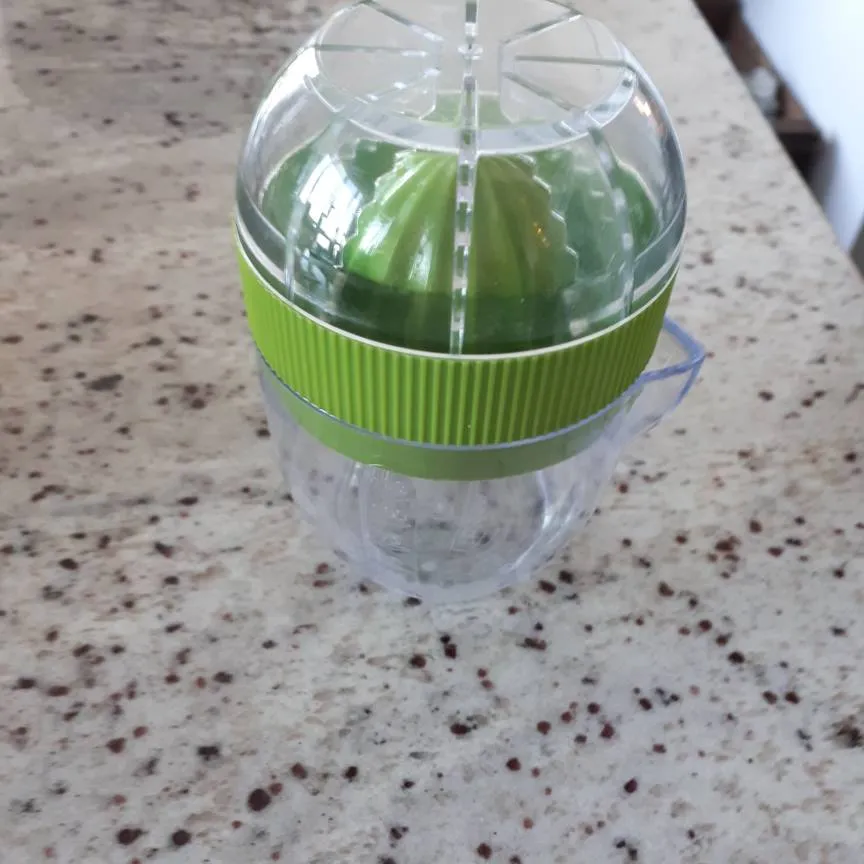 Lime Juicer With Spout photo 1