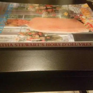 "Martha Stewart's Hors D'oeuvres" Cookbook photo 3