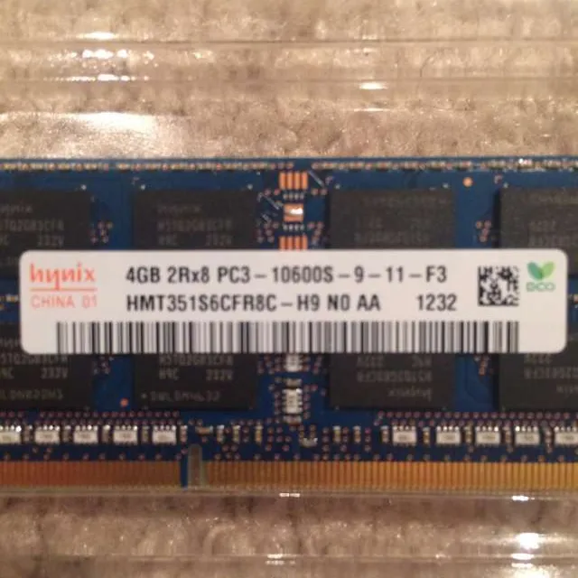 Two 4GB Macbook Pro 15.4" Memory/RAM cards photo 3