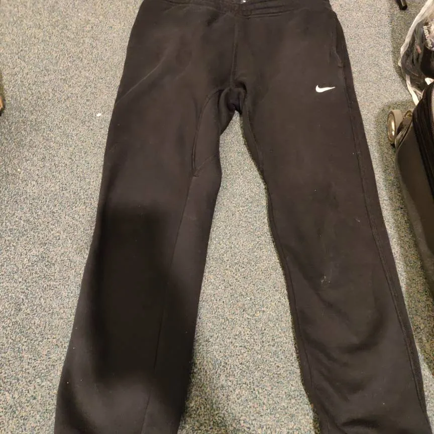Nike Black Sweatpants - M photo 1