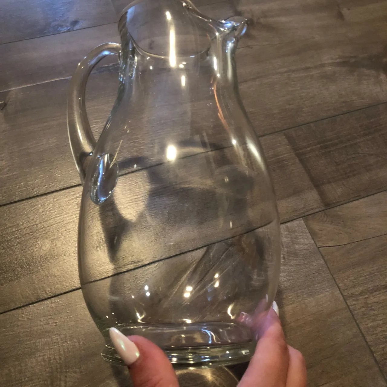 Glass jug photo 3