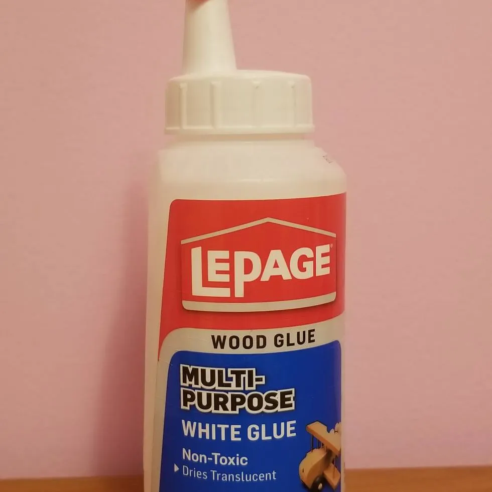 LePage Wood Glue / White Glue photo 1