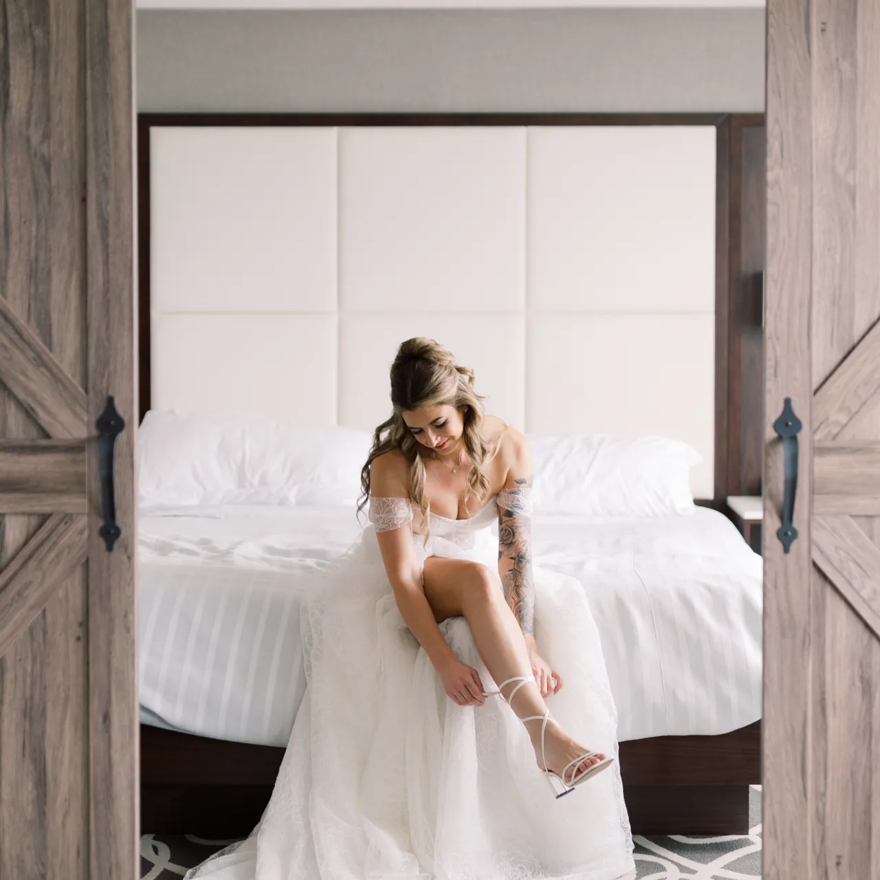 Tara Lauren “kismet” wedding gown  photo 3