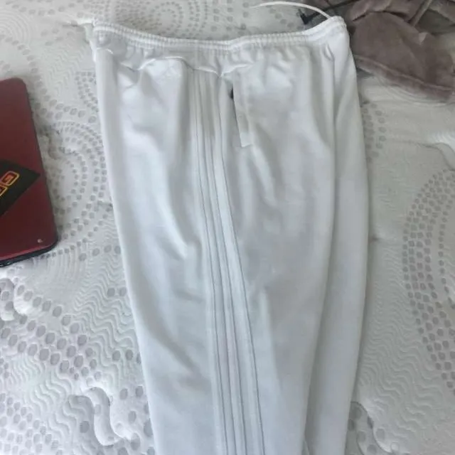 All white adidas pants Men's XL photo 1