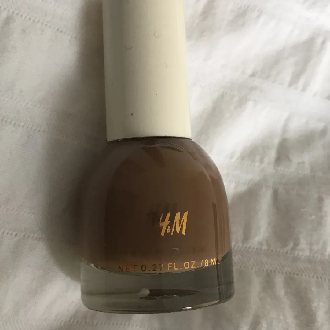 Nut Brown Nail Polish From H&M photo 1