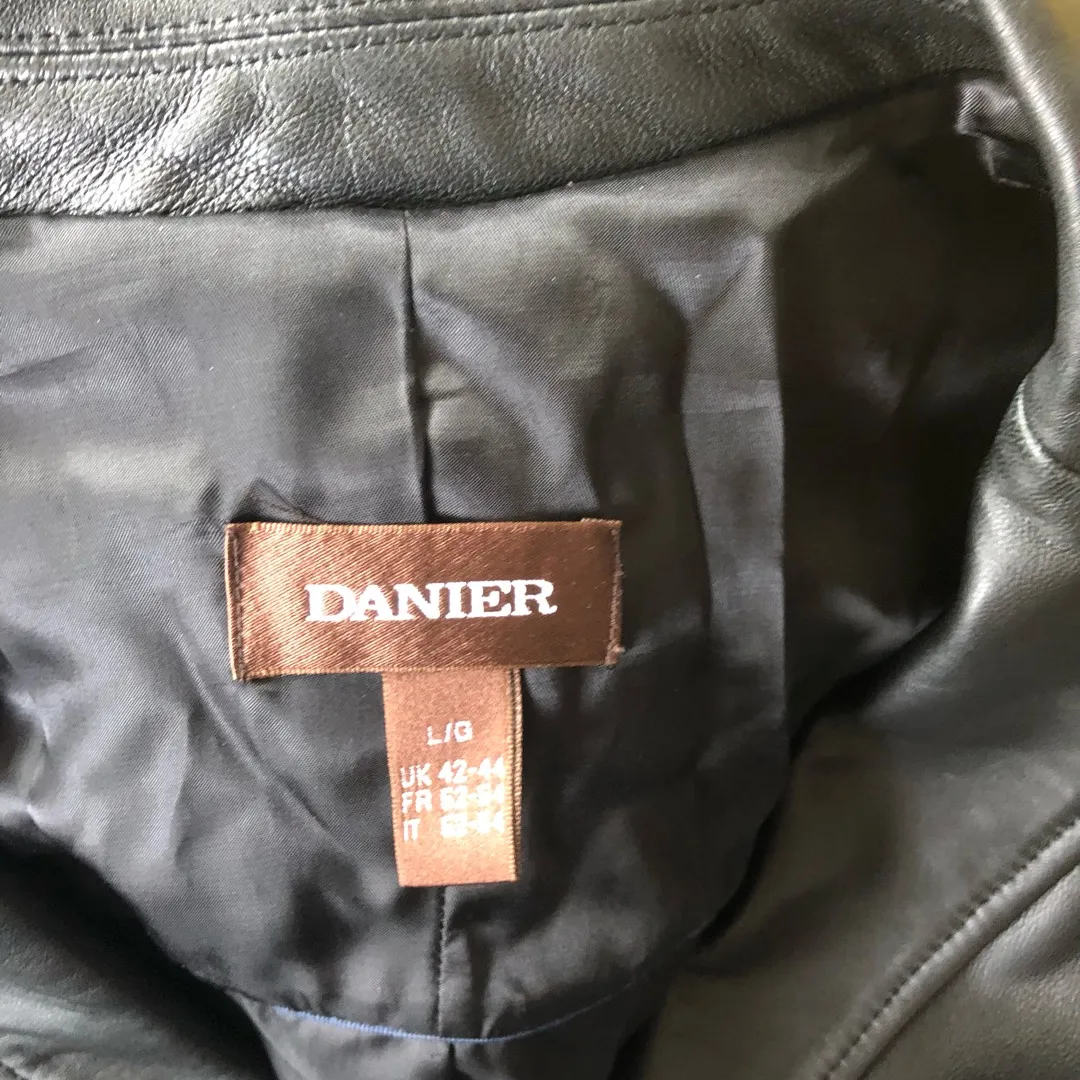 Like New Danier Men’s Leather Blazer Size Large photo 3