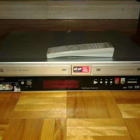 DVD And Vhs Player /Recorder photo 1