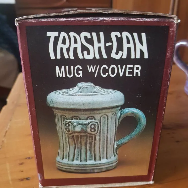 Trash Can Mug With Lid photo 1