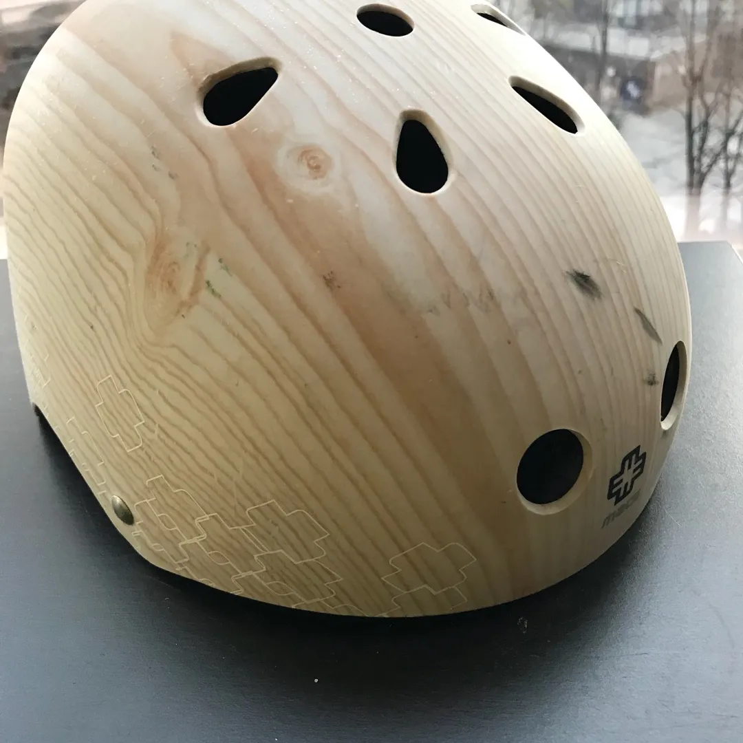 Bike Helmet + Lights photo 1