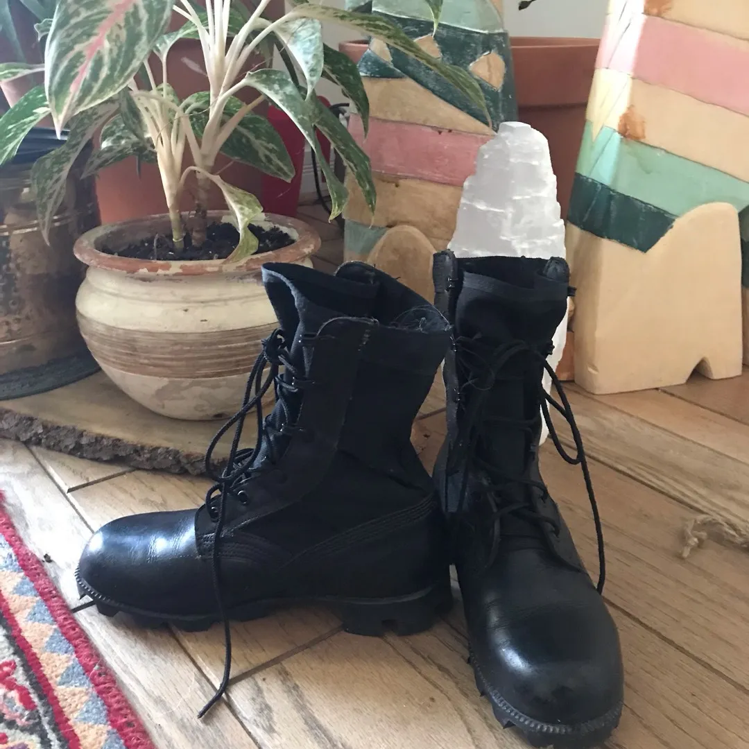 Military Boots Men’s Size 31/2 photo 3