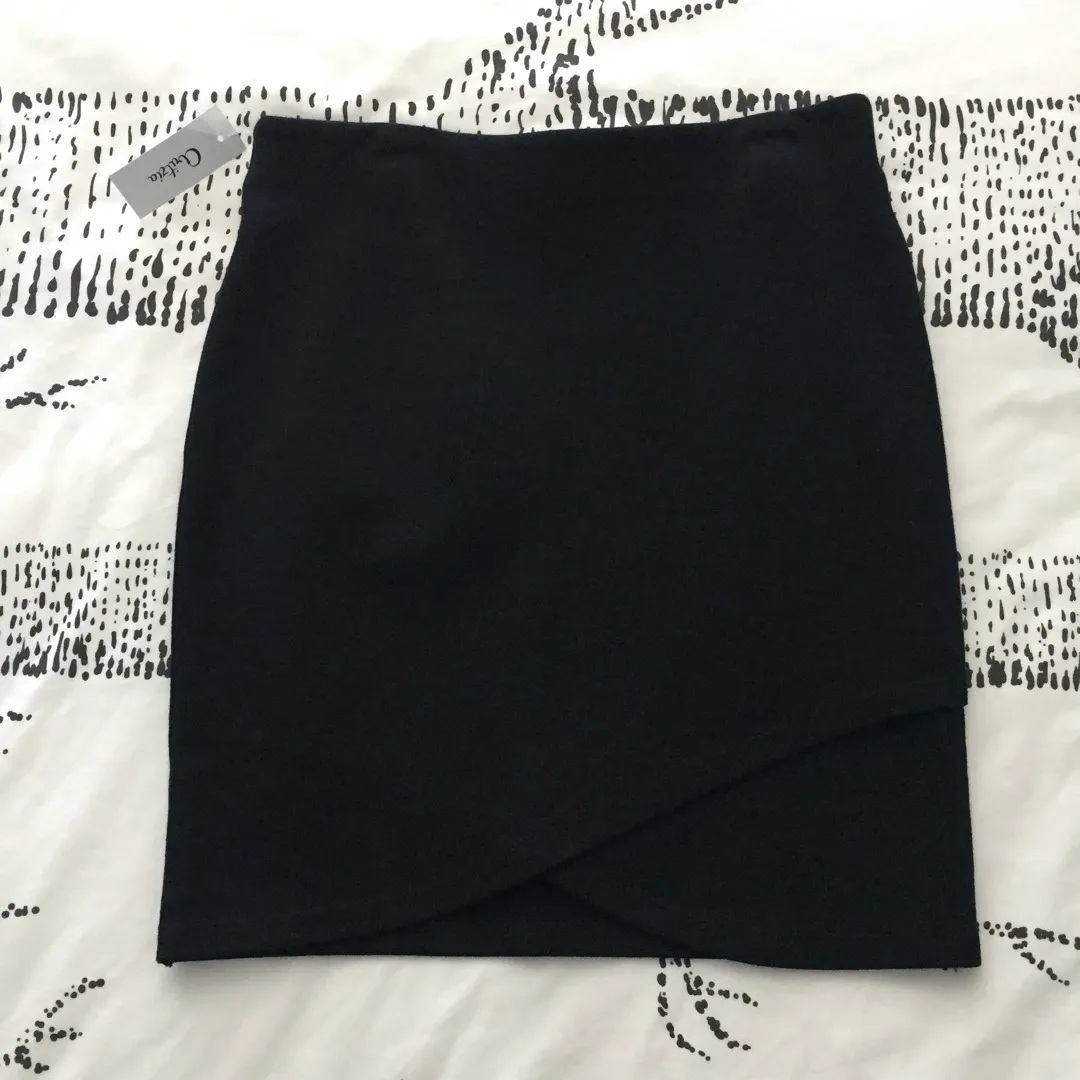 BNWT Aritzia Primrose Skirt (black, Xs) photo 1