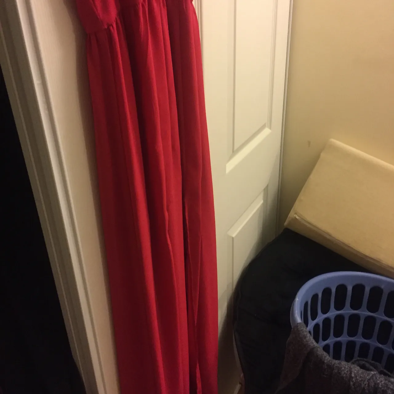 Red full-length dress. 2 front slits. photo 1
