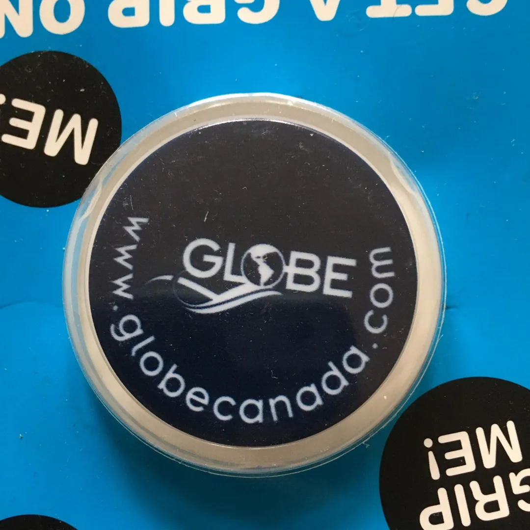 Globe Canada Pop Socket photo 3