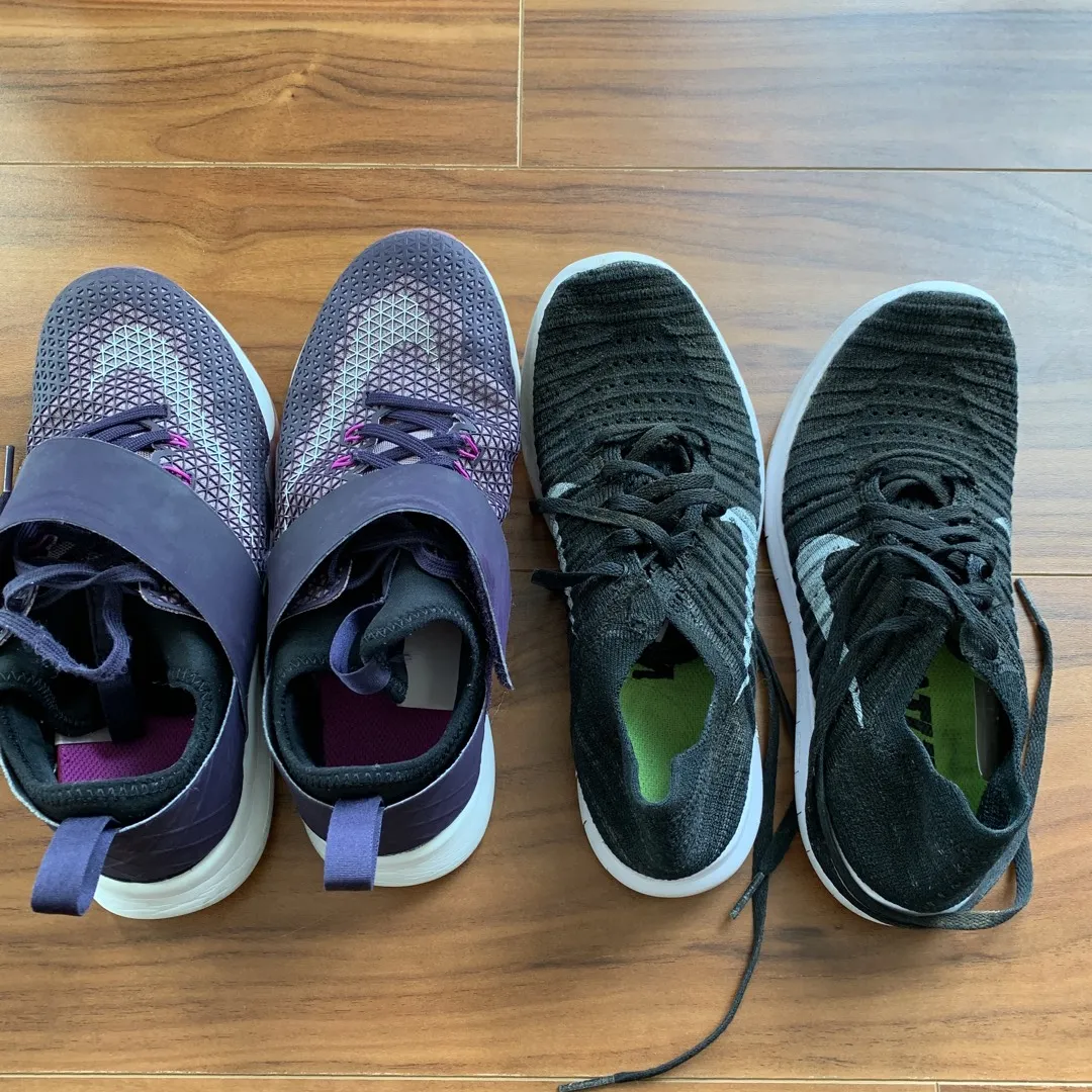 Size 7 women’s Nike Shoes photo 1