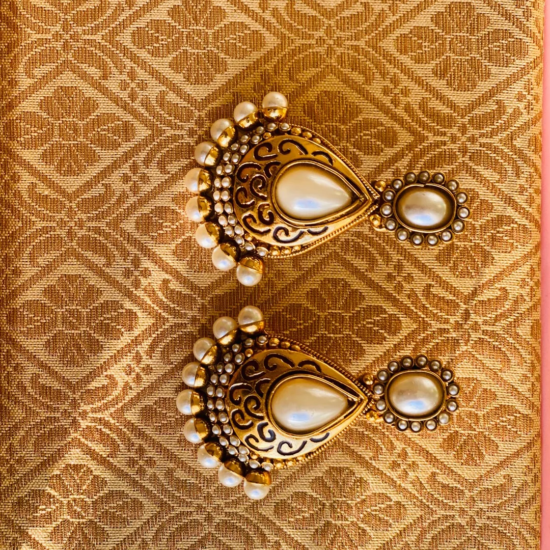 Gold Earrings With Beads photo 1