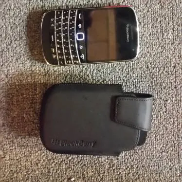 Blackberry Bold 9900 Unlocked New photo 1