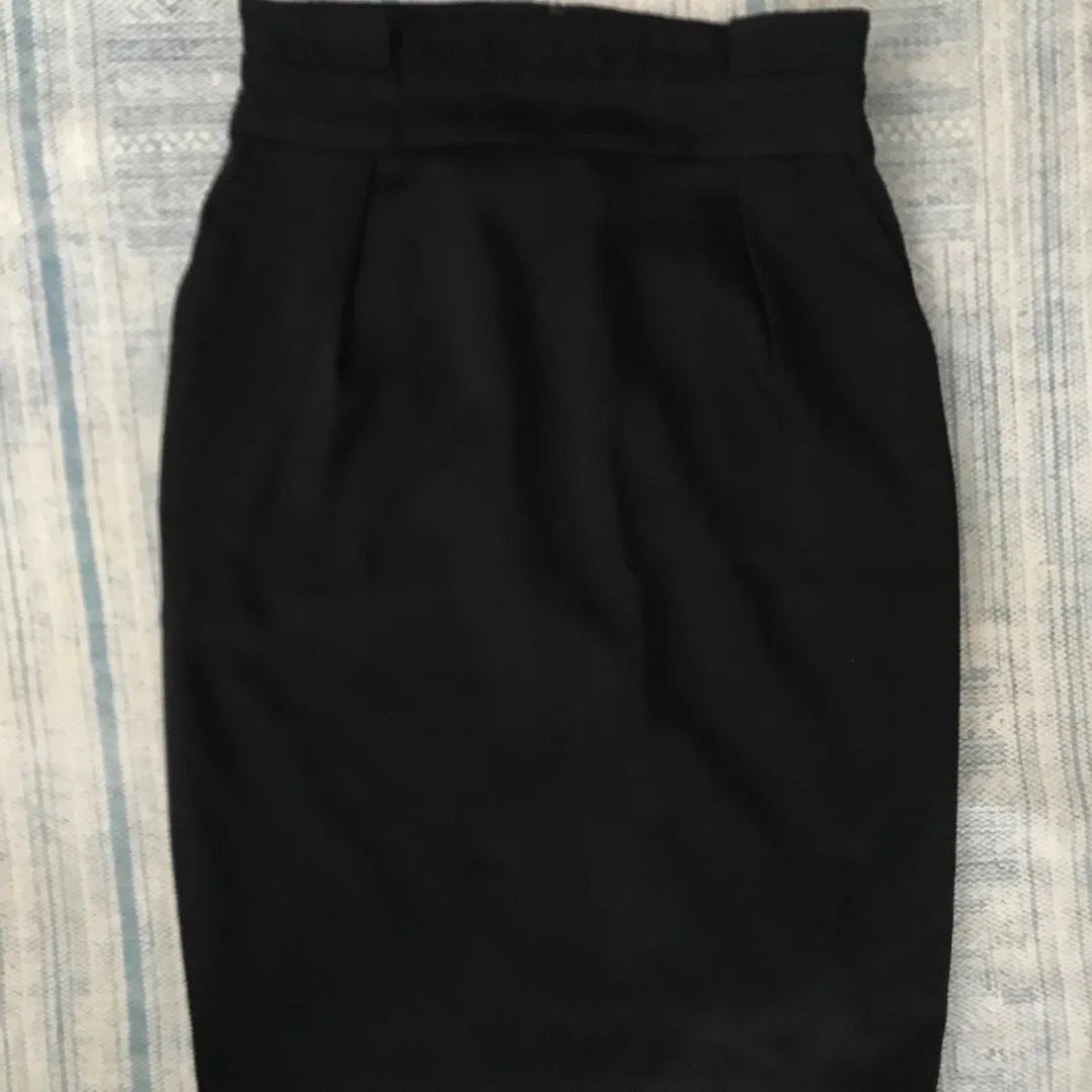 Black Business Skirt - Size 0 photo 1
