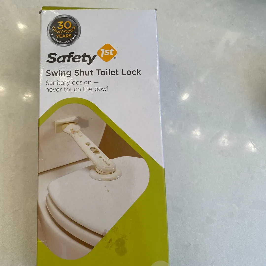 New Baby Safety Toilet Lock photo 3