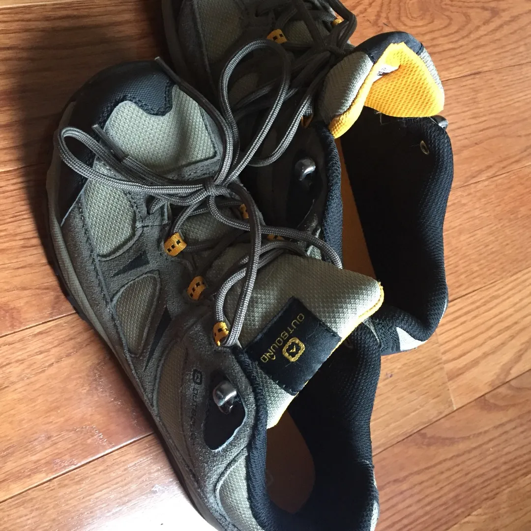 Outbound Hiking Shoes photo 1
