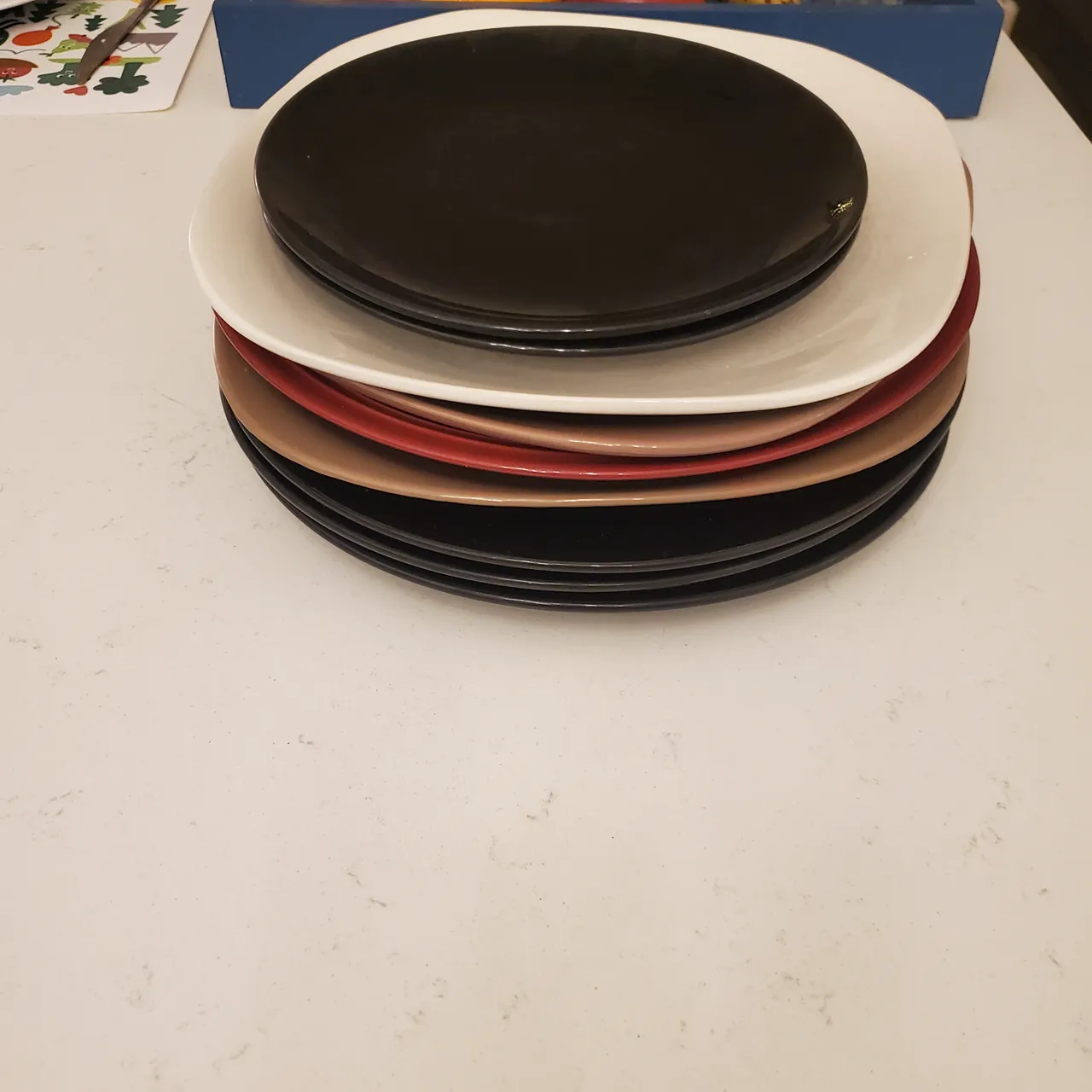 Free 7 large plates and 2 small photo 1