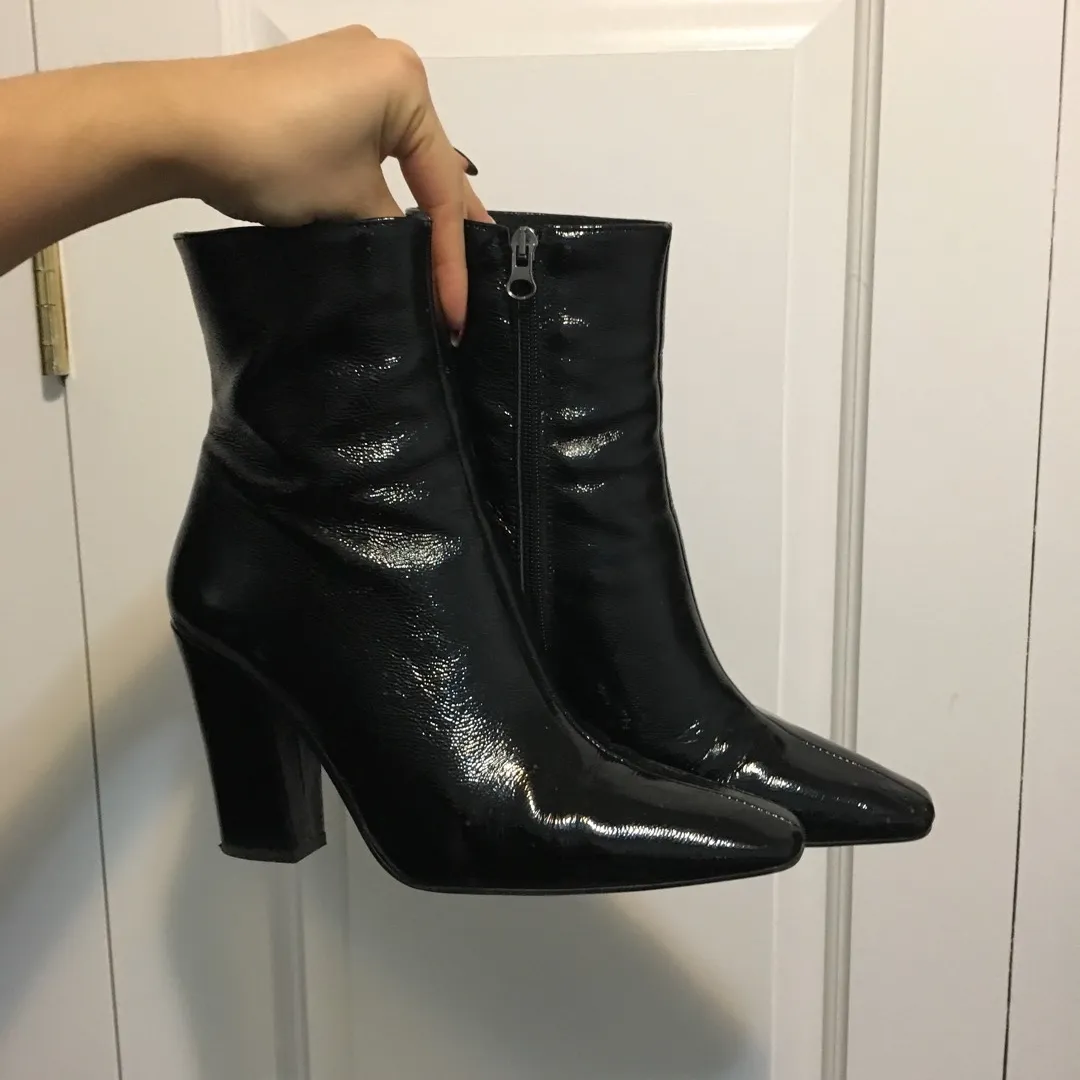 L’Intervalle Patent Leather Black Boots photo 4