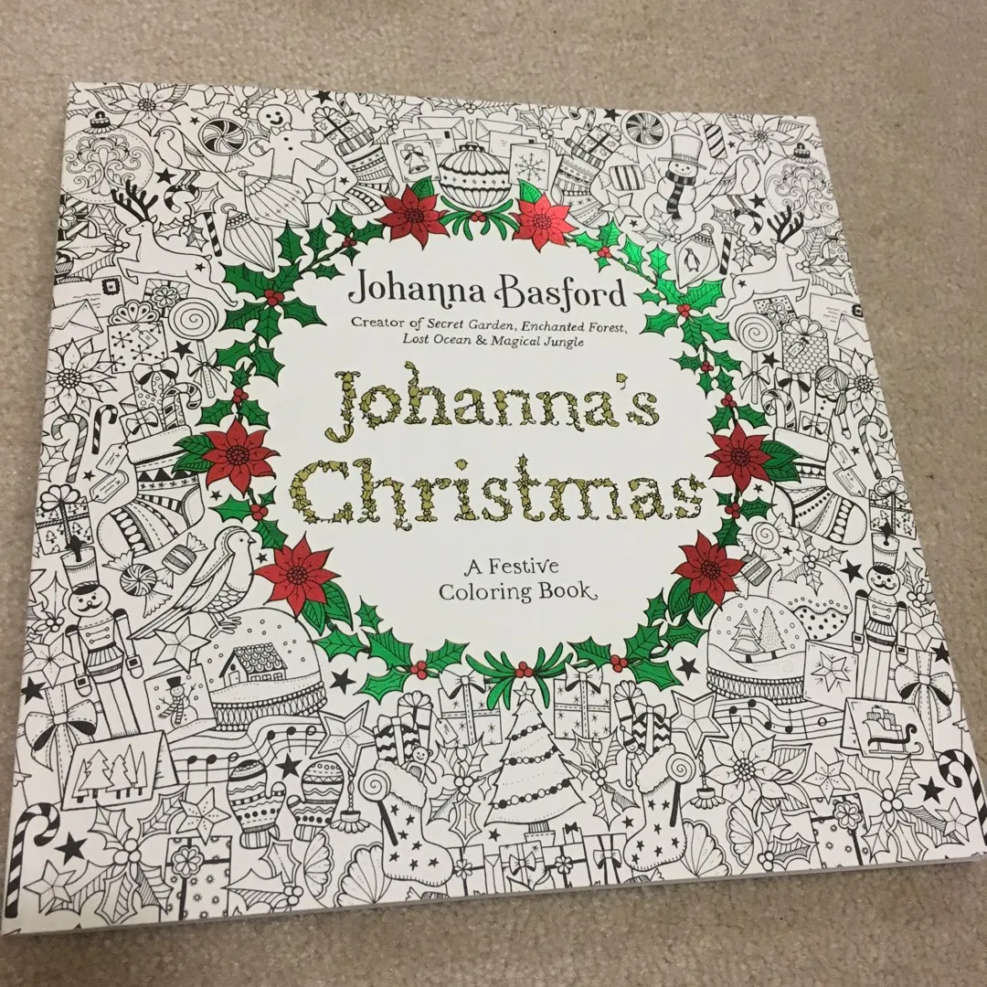 Christmas Themed Colouring Book photo 1