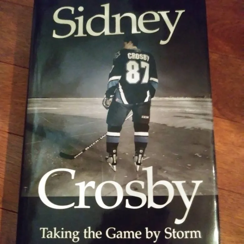 Free Sidney Crosby hardcover photo 1