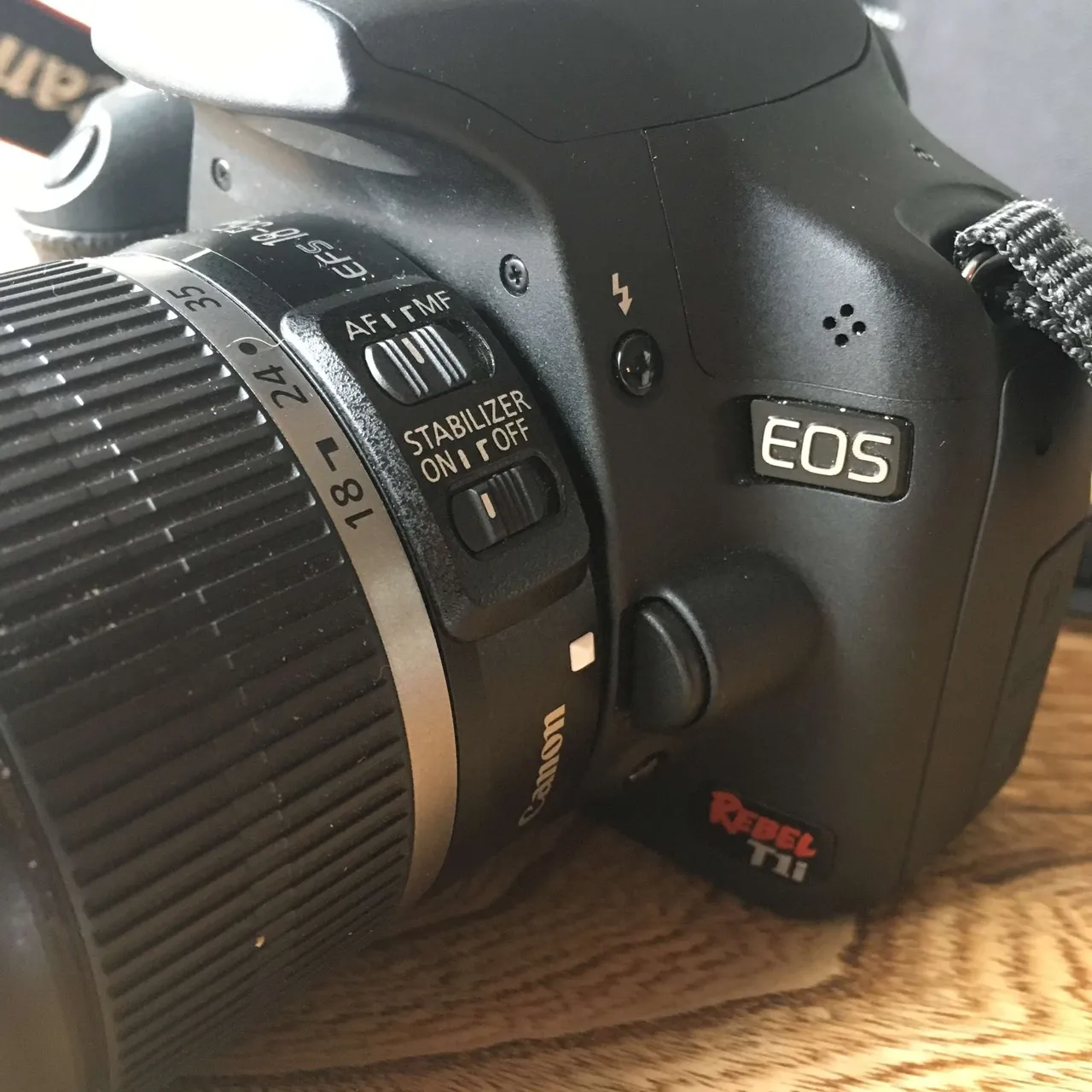 Canon EOS Rebel T1i - SLR 15 megapixel with lens and case photo 3