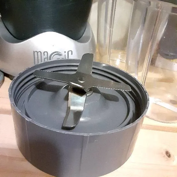 NUTRIBullet  Silver Magic Bullet Superfood Nutrition Extractor photo 4