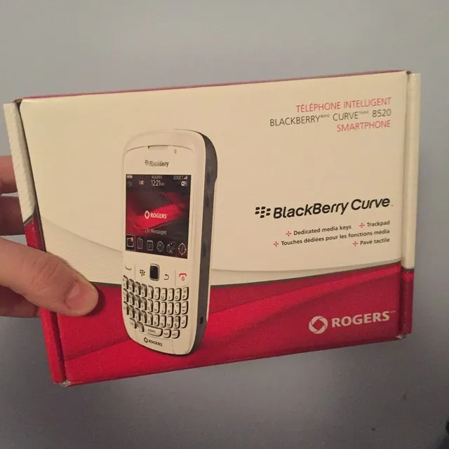 White Blackberry Curve in Like New Condition (IN BOX) photo 1