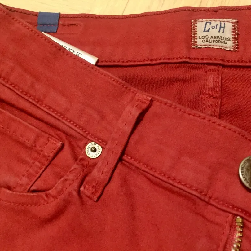 RED JEANS photo 4