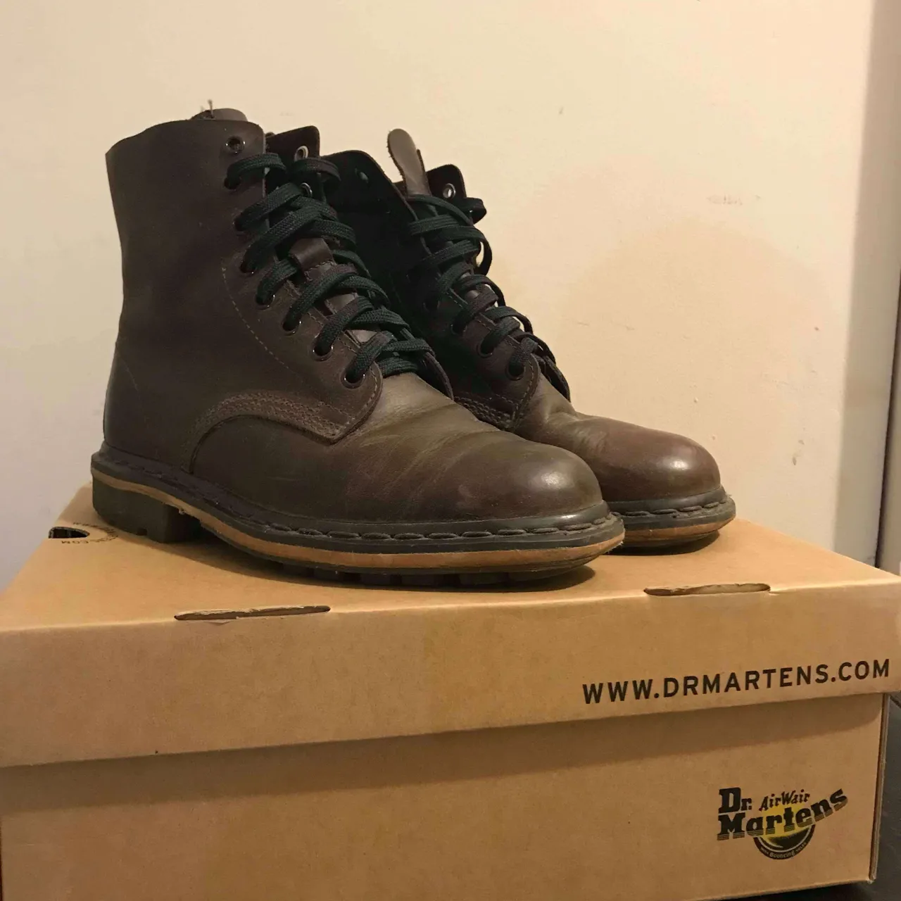 Dr Martens Brown Nero Boots photo 1