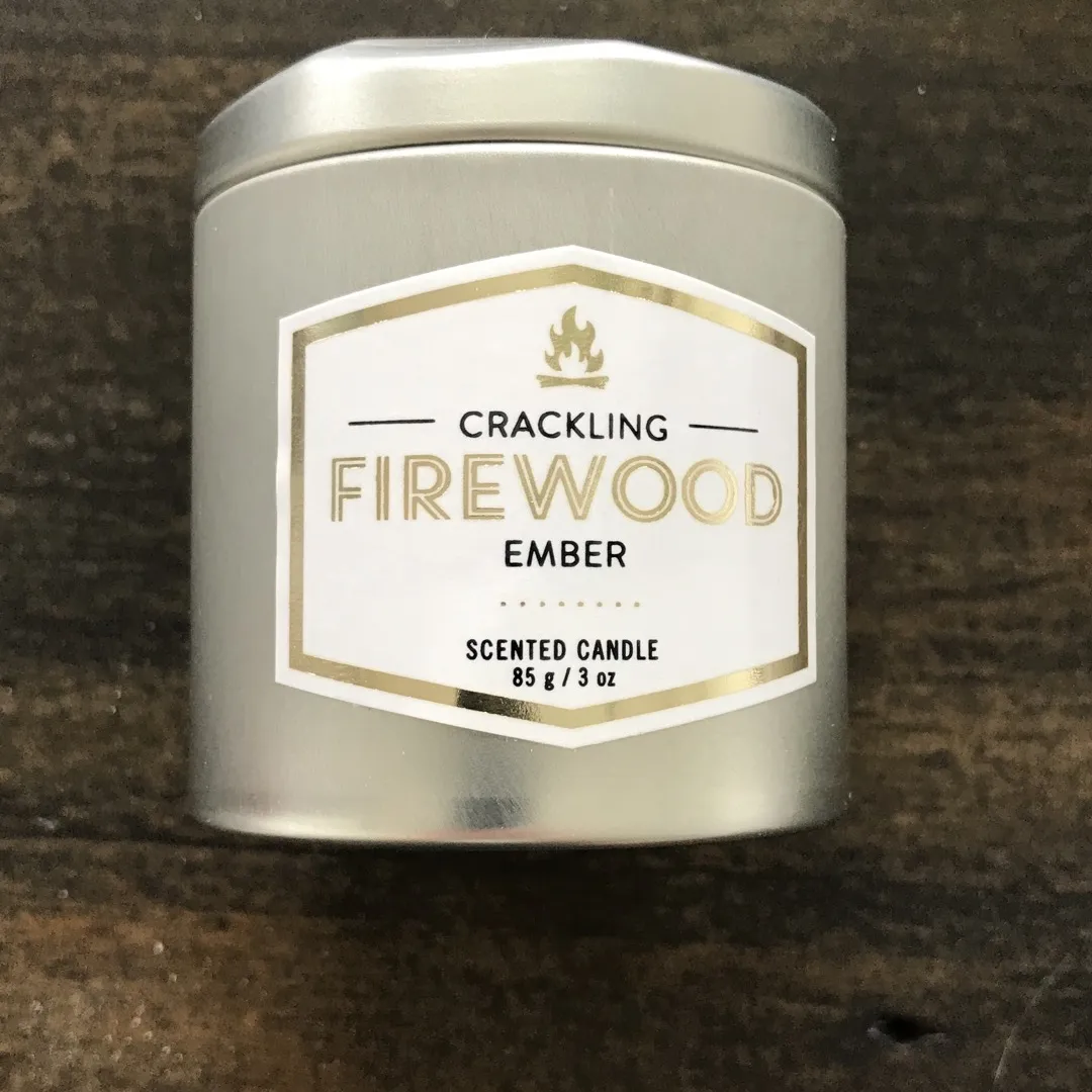 Crackling Firewood Ember Candle From Indigo photo 1