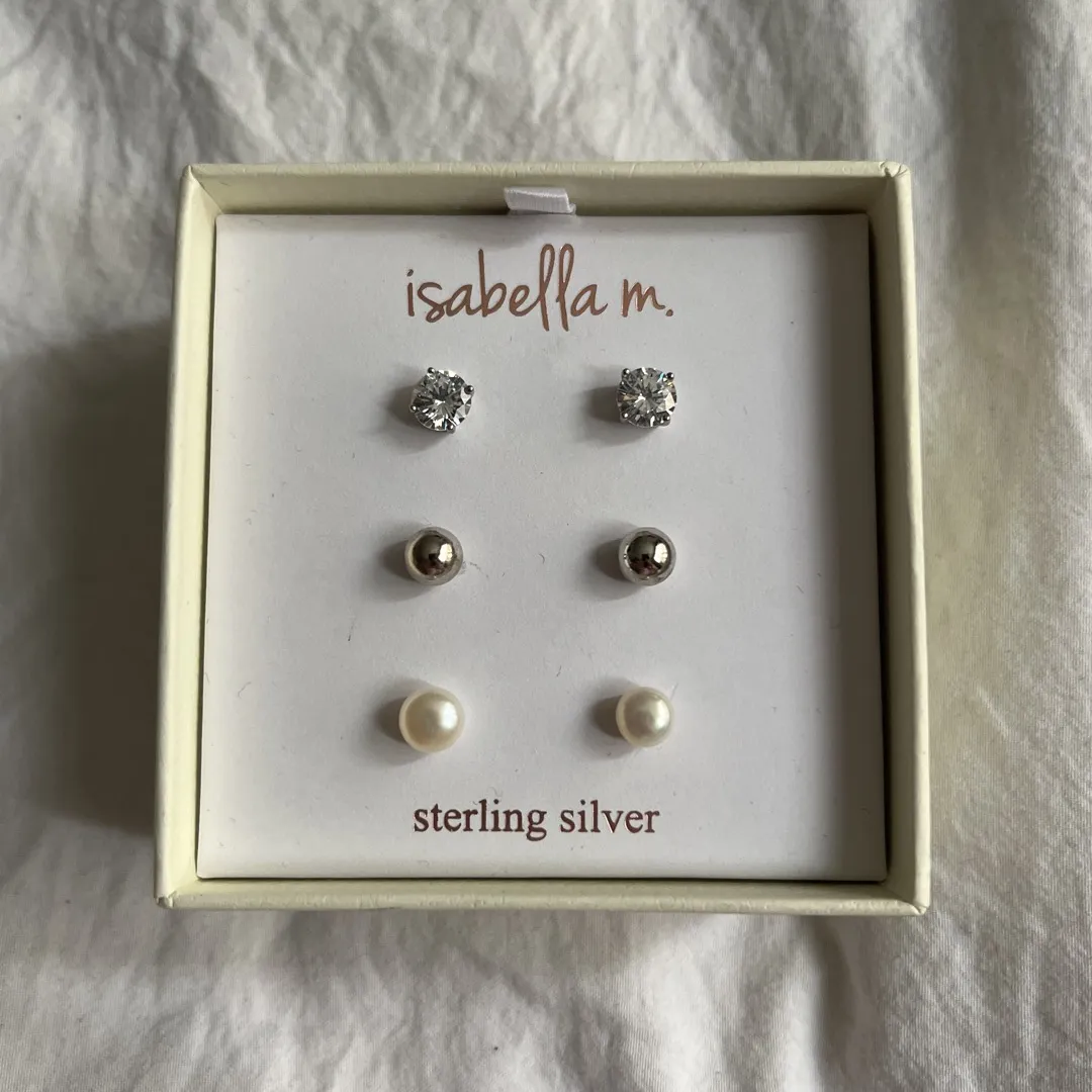 BNIB sterling silver stud earrings. photo 1