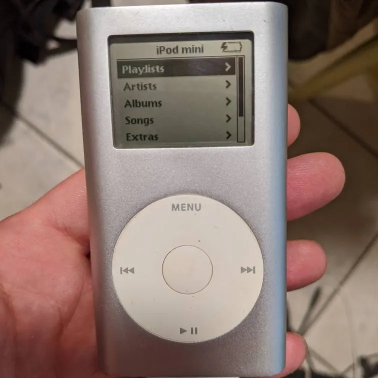 First Generation iPod Mini (Silver) photo 1