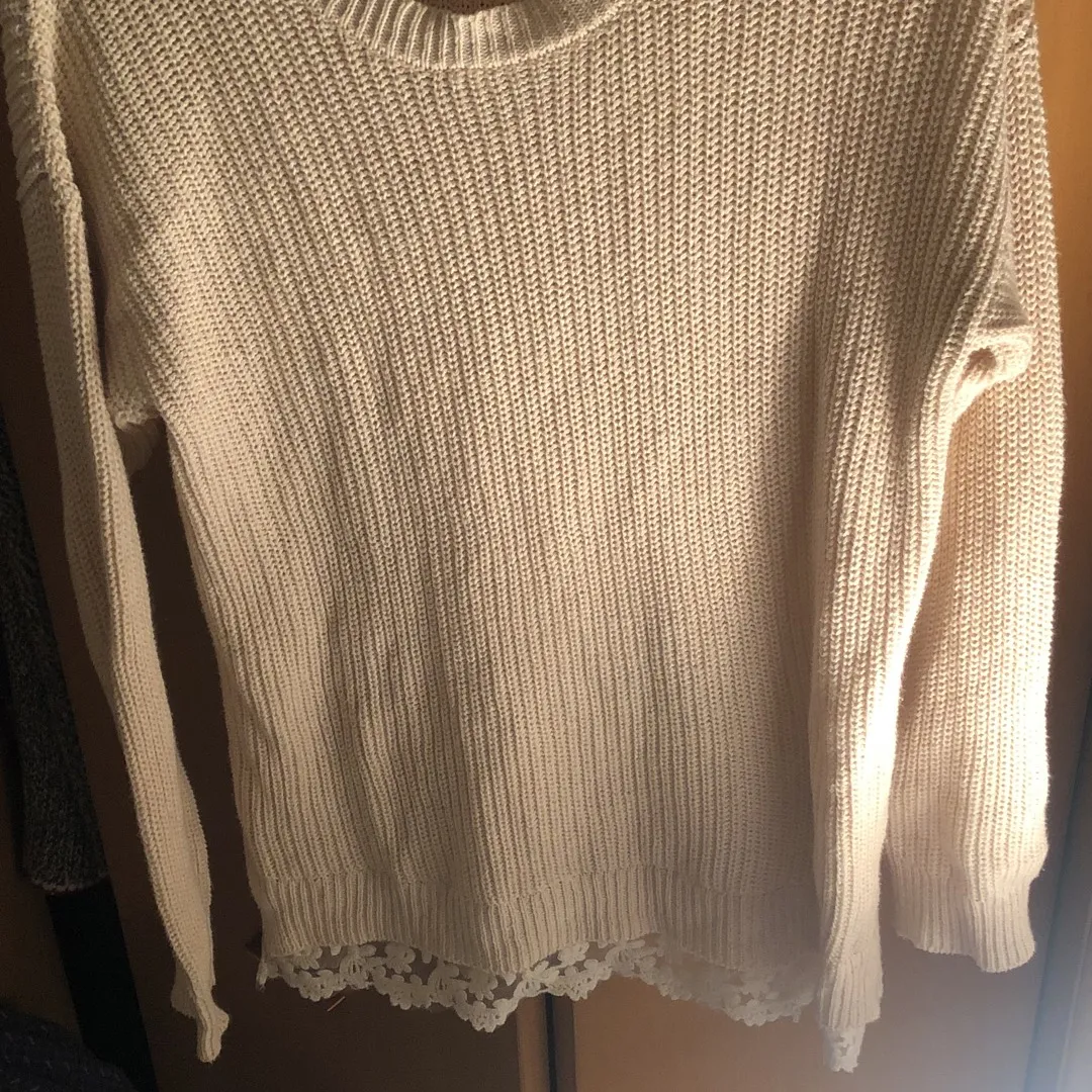 Oatmeal Coloured Sweater With Lace photo 1