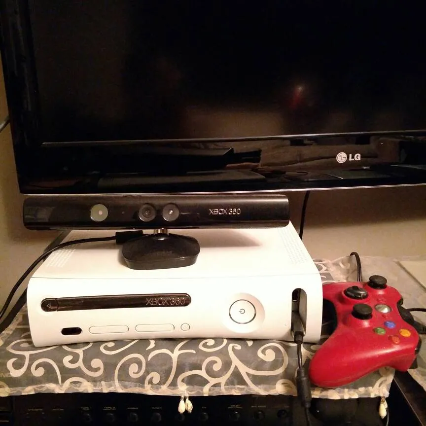 Xbox 360+Controller photo 1