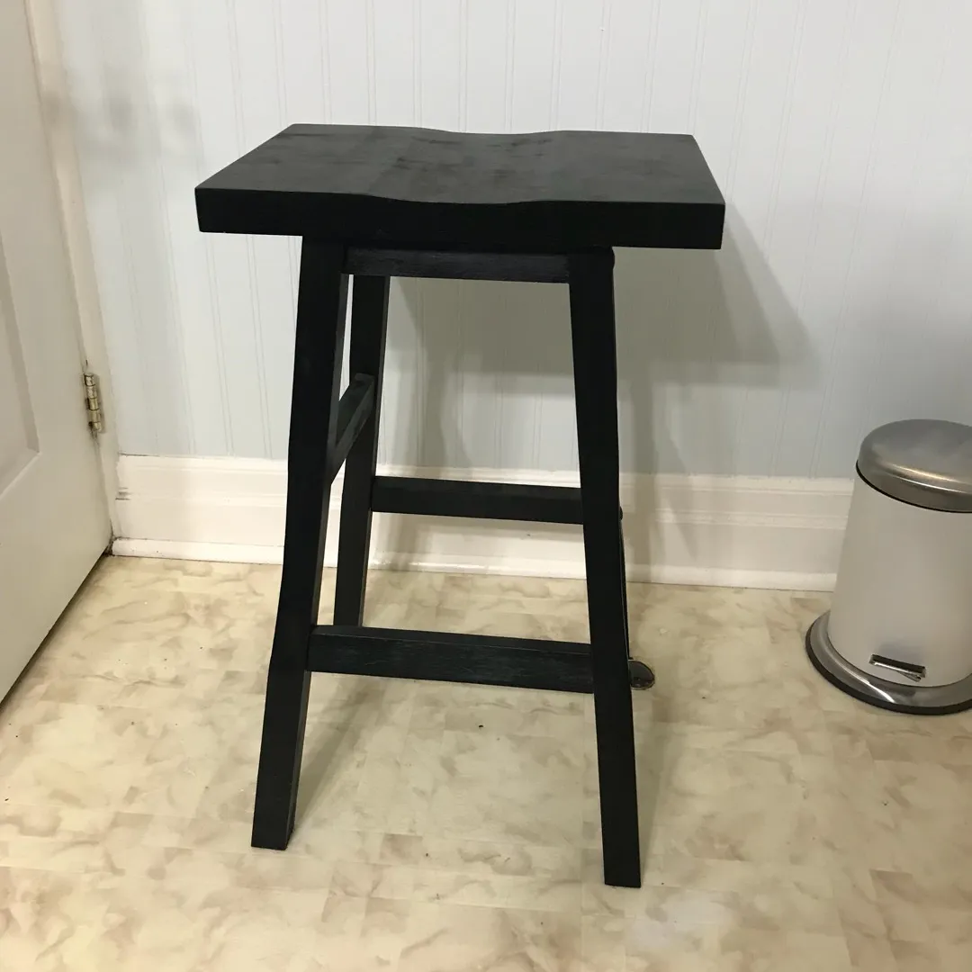 Black End Table/stool photo 1