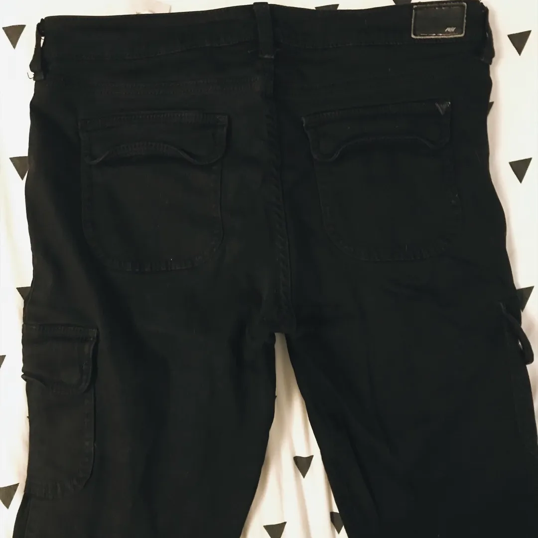 Black Skinny Guess Jeans photo 3