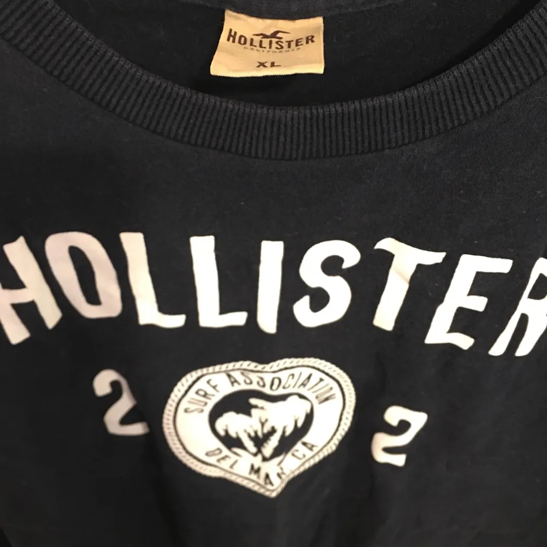 Hollister T-Shirt photo 4