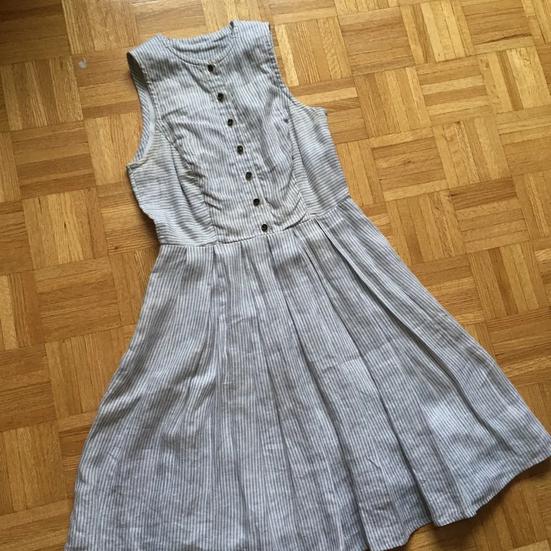 Made In Canada Linen Dress photo 3